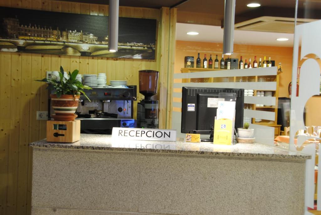 Hotel Alegria Banos De Montemayor Oda fotoğraf